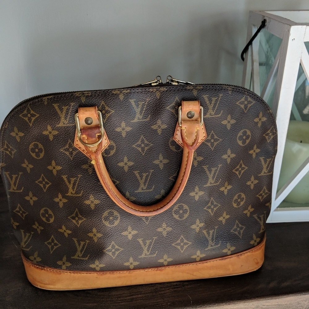 Louis Vuitton Alma PM